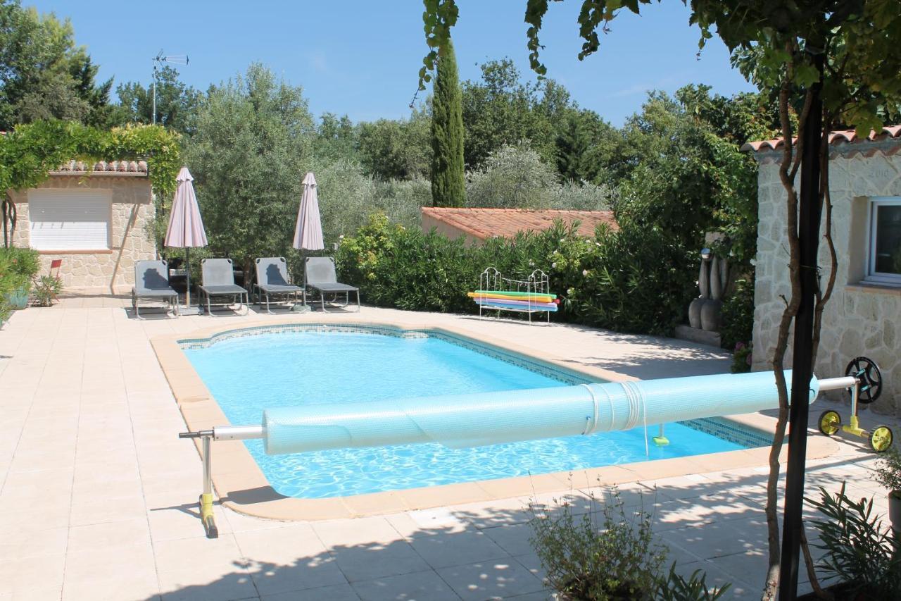 Villa Le bonheur au soleil Saint-Maximin Exterior foto